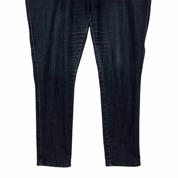 Roz & Ali Zipper Detailed Jeans - Picture 3 of 10